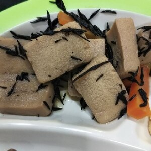 ひじきと高野豆腐の含め煮